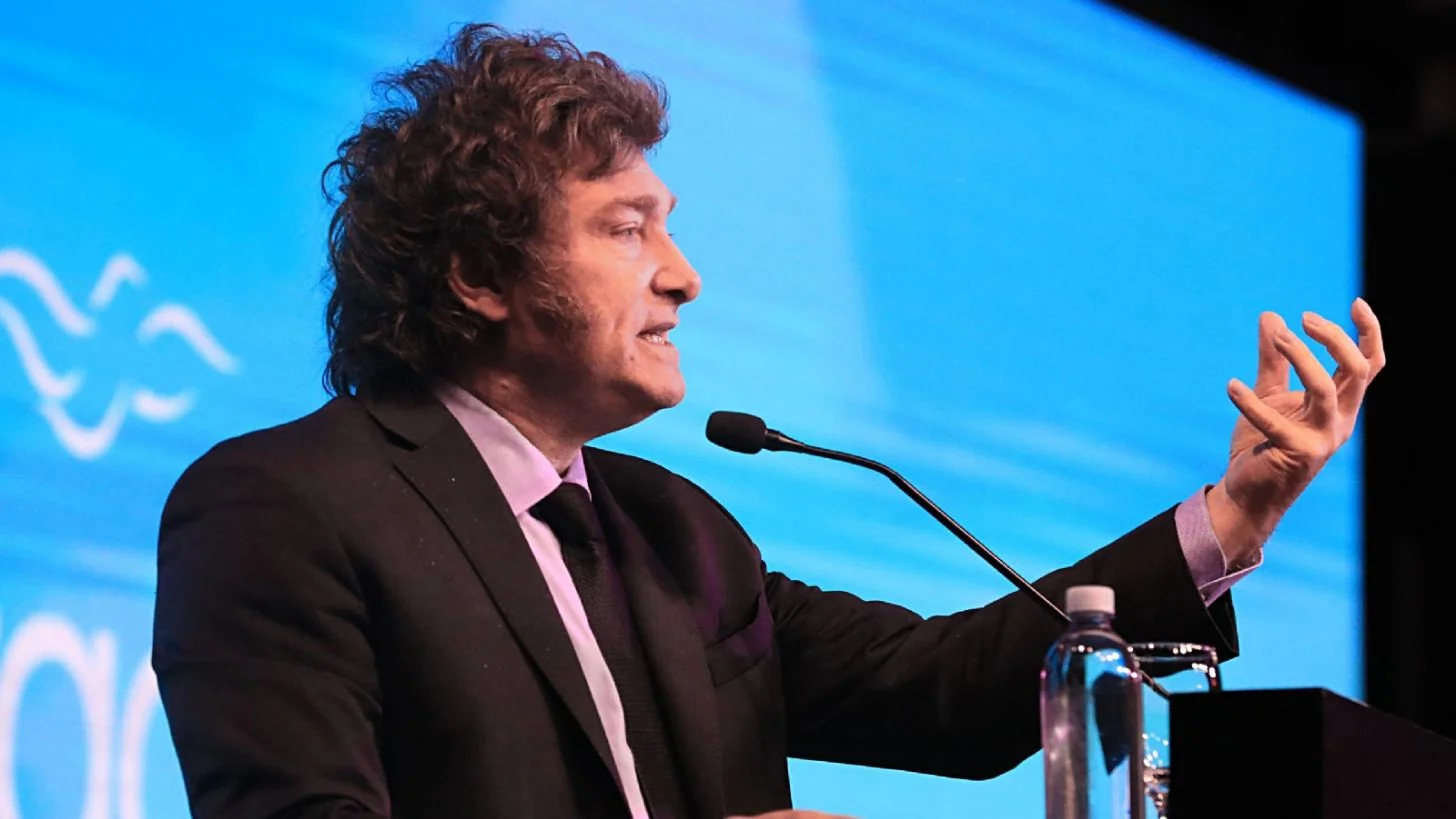 Javier Milei y una fuerte respuesta a Cristina Fernández de Kirchner: “La gente se caga de hambre por ustedes”