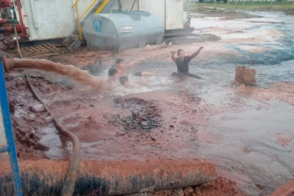 Surgió agua termal tras meses de exploración en Santa Ana
