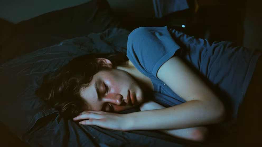 ¿Qué significa transpirar mucho al dormir y cuándo consultar al médico?
