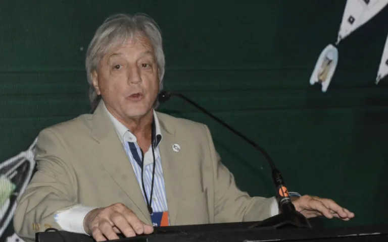 Moulia disertó en el Congreso ESNAV 2024 sobre la importancia de los puertos y vías navegables de Entre Ríos