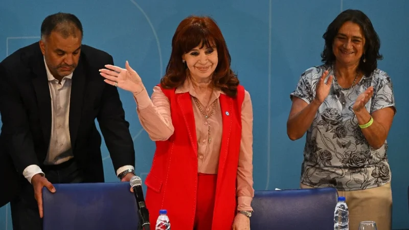 Cristina Kirchner denunció que el caso Kueider está vinculado a “leyes en contra del pueblo”