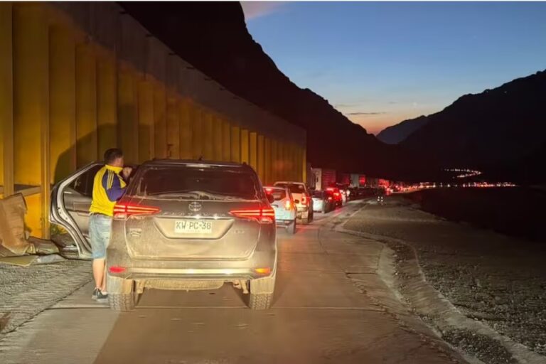 Captura de pantalla 2024-12-27 224557