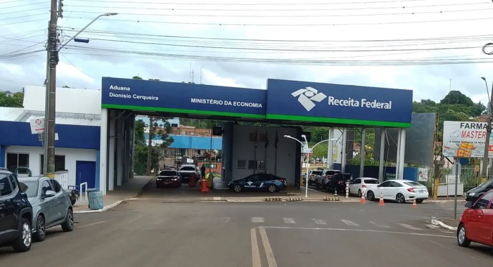 Se intensifica el flujo de argentinos que cruzan hacia Brasil