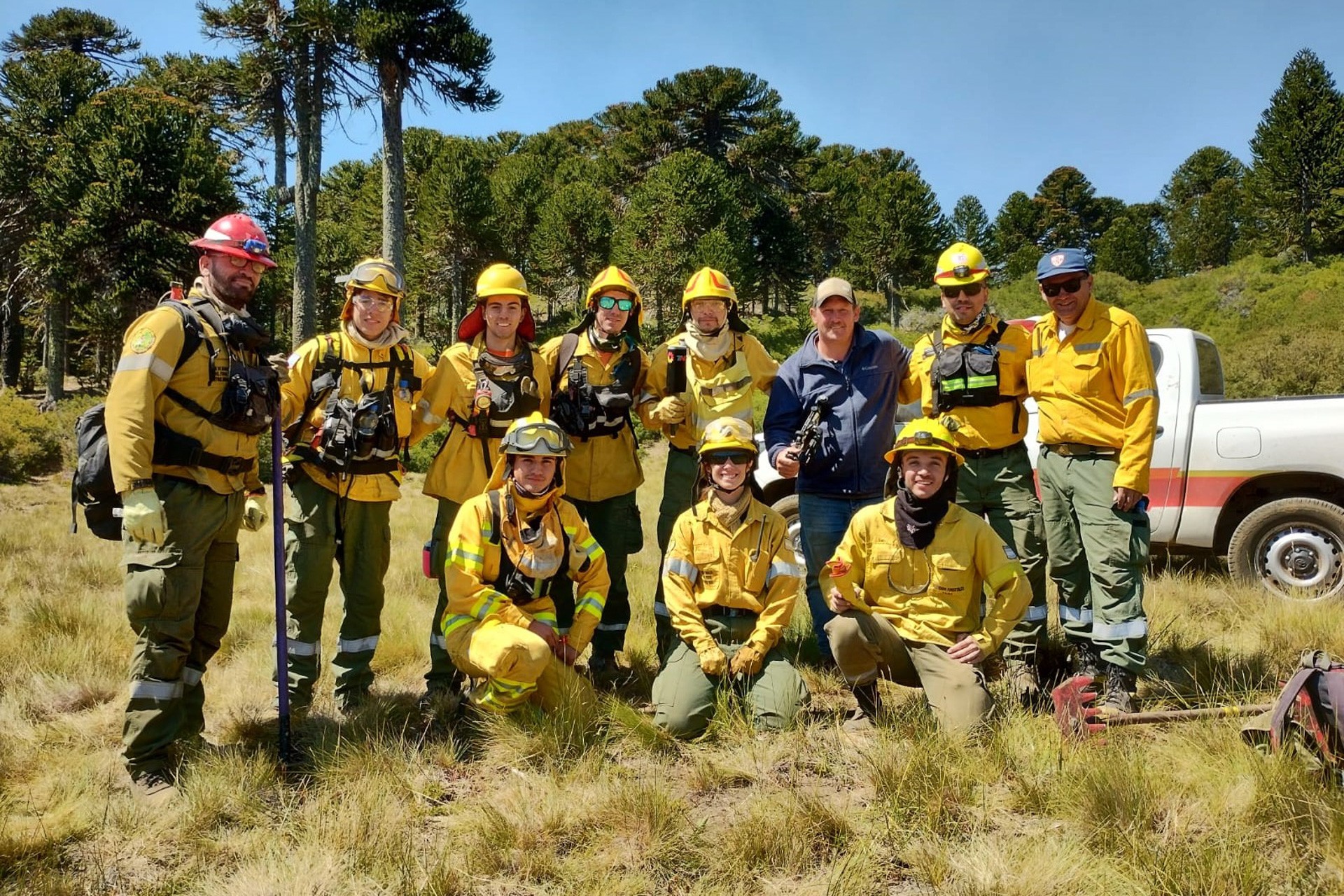El gobierno provincial destaca la participación de Bomberos en los incendios de Neuquén