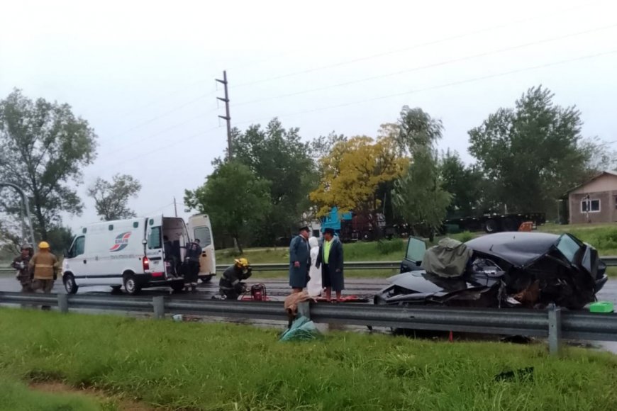 Tres hombres resultaron lesionados de gravedad tras despiste y choque contra el guardarrail, en la “hermosa” autovía 14