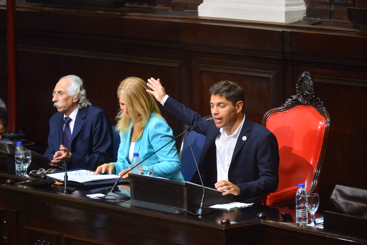 Kicillof confrontó con Milei, negó que haya “un baño de sangre” en el conurbano y pidió suspender las PASO