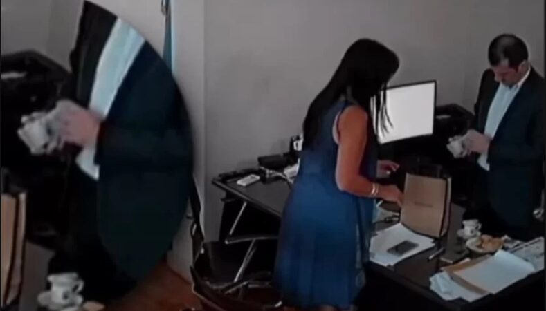 Cuan lejos están,los humildes que supieron “defender” cifras siderales “sustraída” de los “tontos” contribuyentes entrerrianos.
