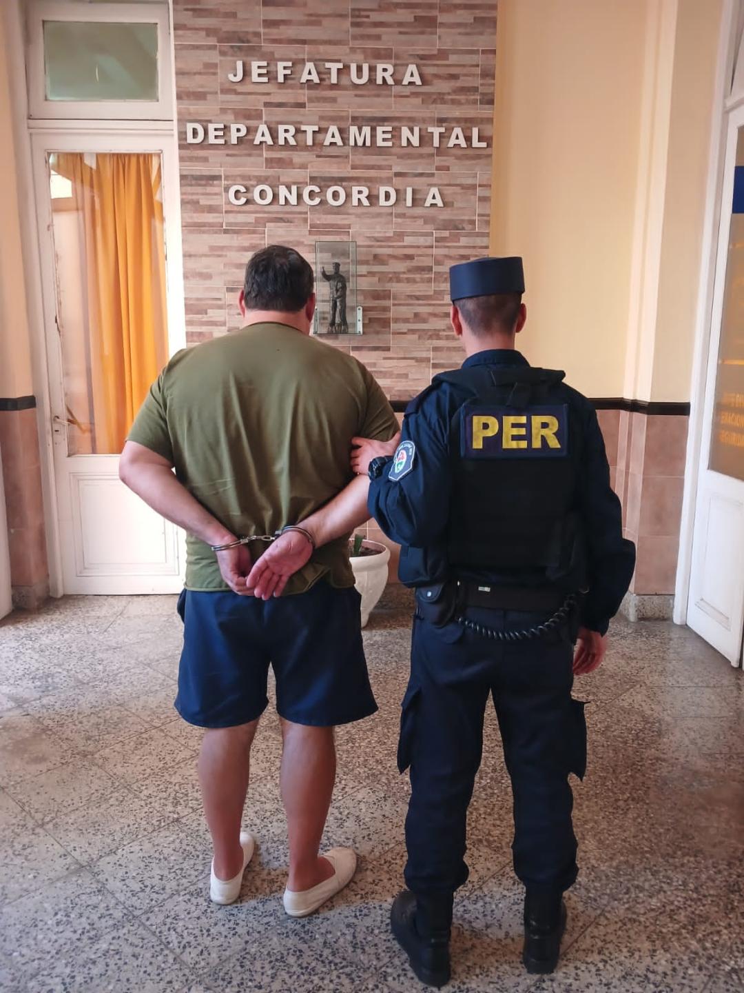 DETENIDO POR DESOBEDIENCIA JUDICIAL 