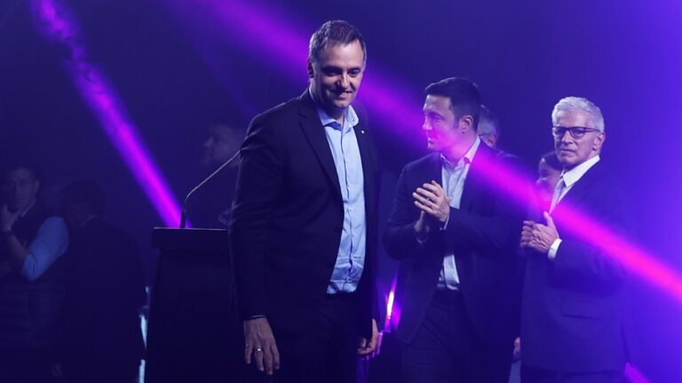 68264db0d5898_940_529!