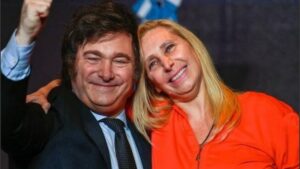 javier_y_karina_milei_crop1748623862459.jpg_1756841869