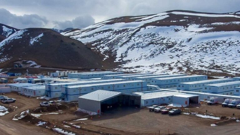 minerxayacimiento_1.jpg_1756841869