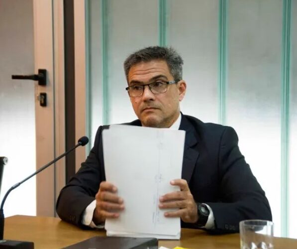 El acuerdo en el que un exministro urribarrista reconoció que cobró coimas