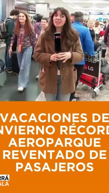 VACACIONES DE INVIERNO RÉCORD: AEROPARQUE REVENTADO DE PASAJEROS @javiermilei #Rosario #SantaFe #RosarioSantaFe #NoticiasRosario #ProvinciaDeSantaFe #GobernacionSantaFe #Pullaro #Javaskin #ActualidadRosario #PoliticaSantaFe #GranRosario #CunaDeLaBandera #Rosarinos #RegionLitoral #AnalisisLitoral #UltimoMomento #Debate #EconomiaRegional #SantaFeNoticias #Politica