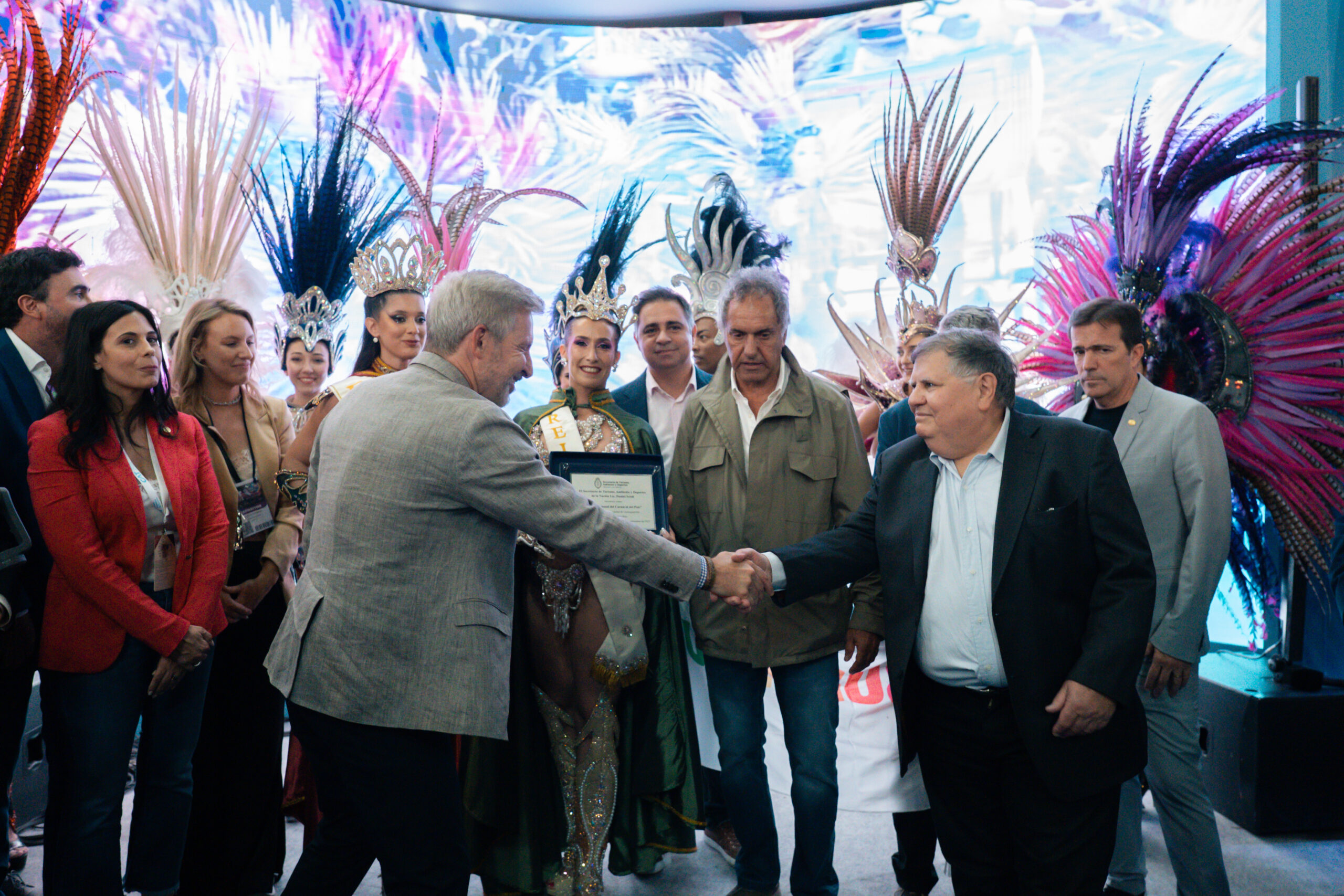 Reconocieron al Carnaval del País de Gualeguaychú como Fiesta Nacional, en la FIT 2025