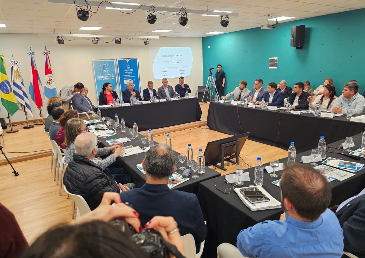 INTENDENTES, ALCALDES y PREFEITOS DE ARGENTINA, URUGUAY Y BRASIL SE REUNIERONEN CONCEPCION DEL URUGUAY