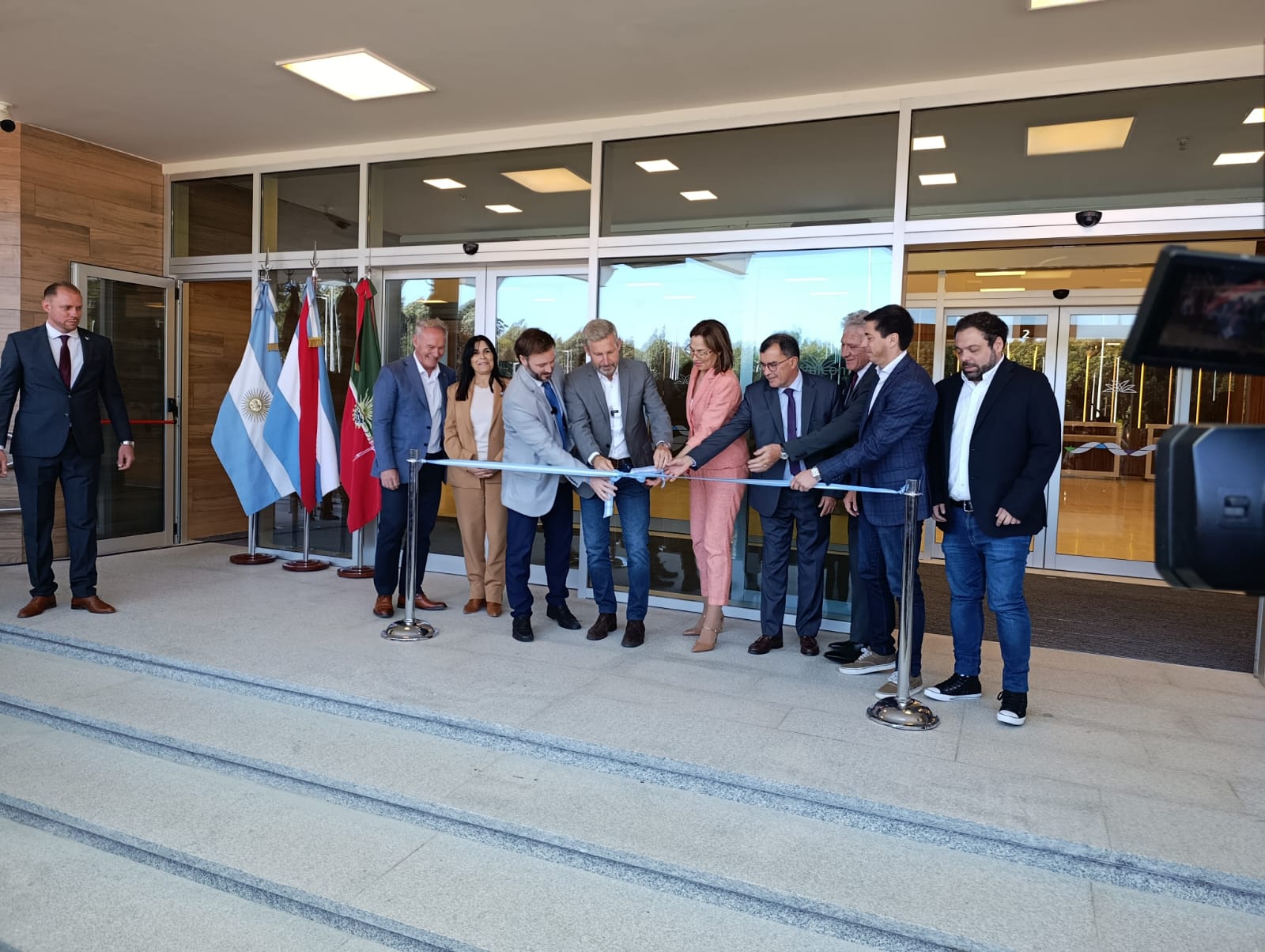 Frigerio inauguró el aeropuerto de Concordia