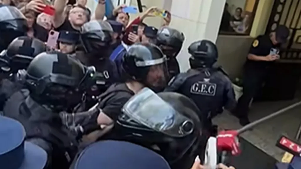 15_ts3n2q4l506vp18k97romu