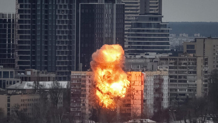 2025-12-27T100225Z-1028018800-RC2UOIAEBRXZ-RTRMADP-3-UKRAINE-CRISIS-ATTACK-KYIV
