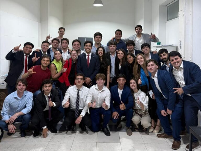 Imagen de WhatsApp 2025-12-04 a las 20.06.22_b4de9590