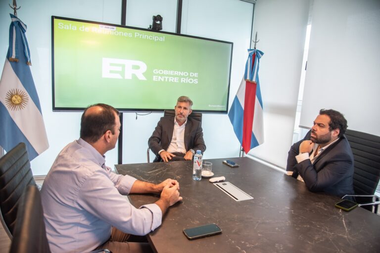 2026_02_12-frigerio-intendente_puerto_yerua (3)