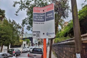 Concordia: el estacionamiento medido, entre marchas atrás, desorden interno y una novela que no termina