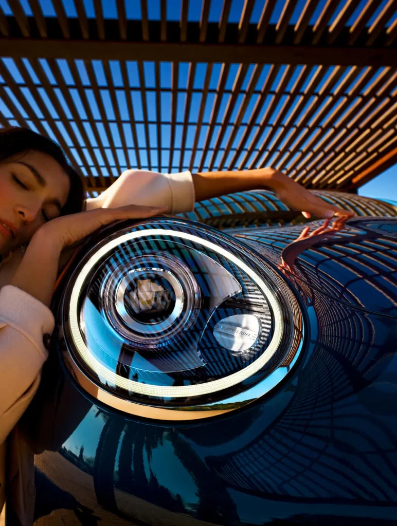 ORA 03 Aurora Green caress