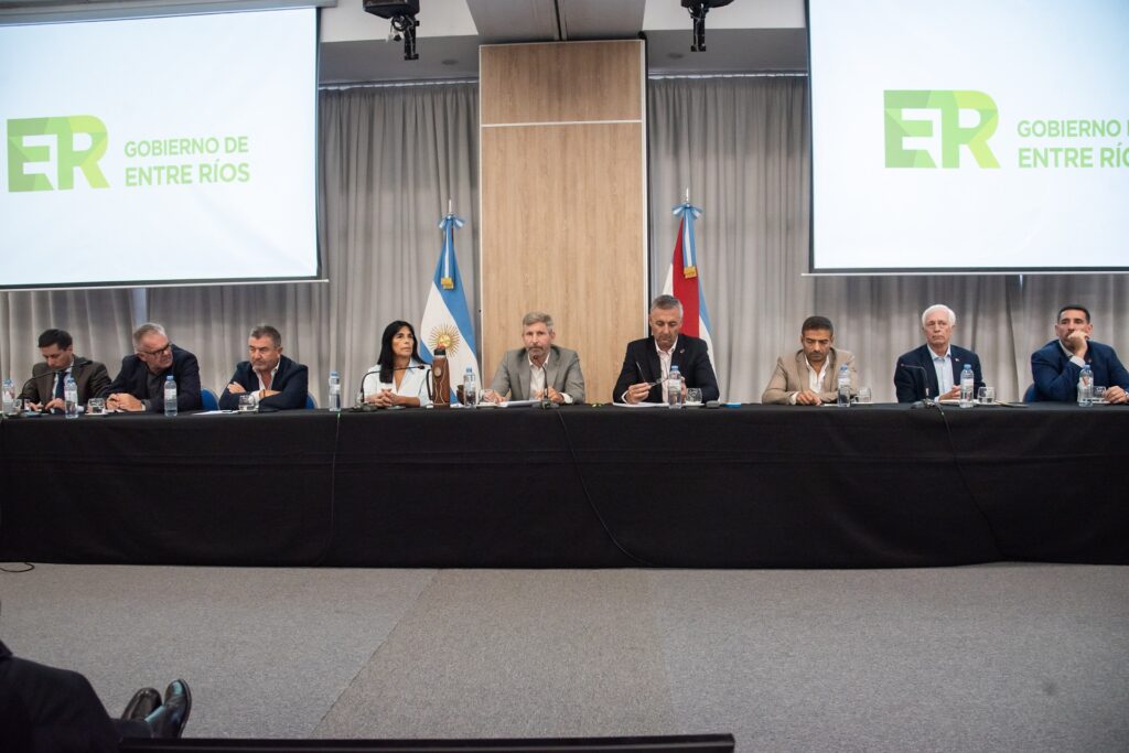 Frigerio encabezó una reunión de gabinete ampliado para evaluar avances y definir prioridades 2 image