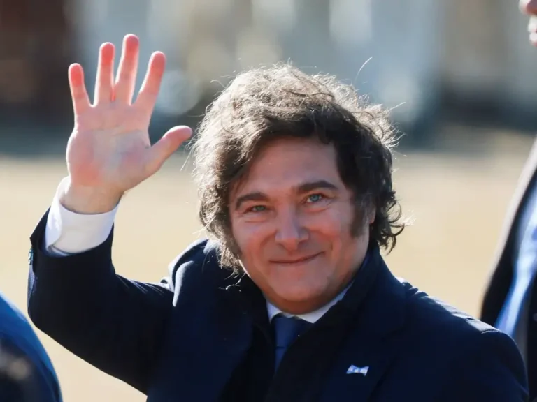 v4W6IiYhqG_2000x1500__original