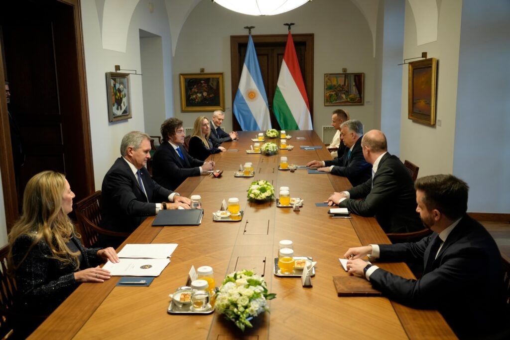 El Presidente Javier Milei fue recibido por el Primer Ministro de Hungría, Viktor Orbán 4 654643034 17953023804092035 3951022518817283147 n