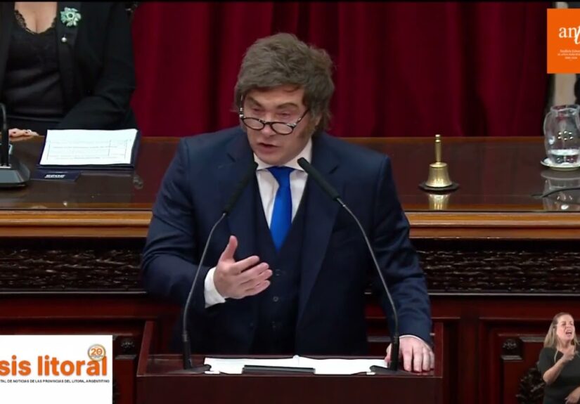 La silla vacía, los abucheos y el clima político del 1° de marzo - youtube