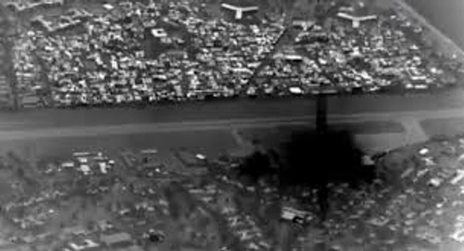 Imágenes publicadas por Trump muestran ataques de EE.UU. en la Isla de Kharg 1 descarga (1)