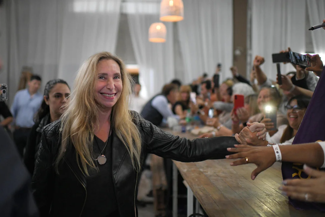 Karina Milei, Santilli y Pareja encabezaron cierre de jornada de formación de LLA en Suipacha 22 720