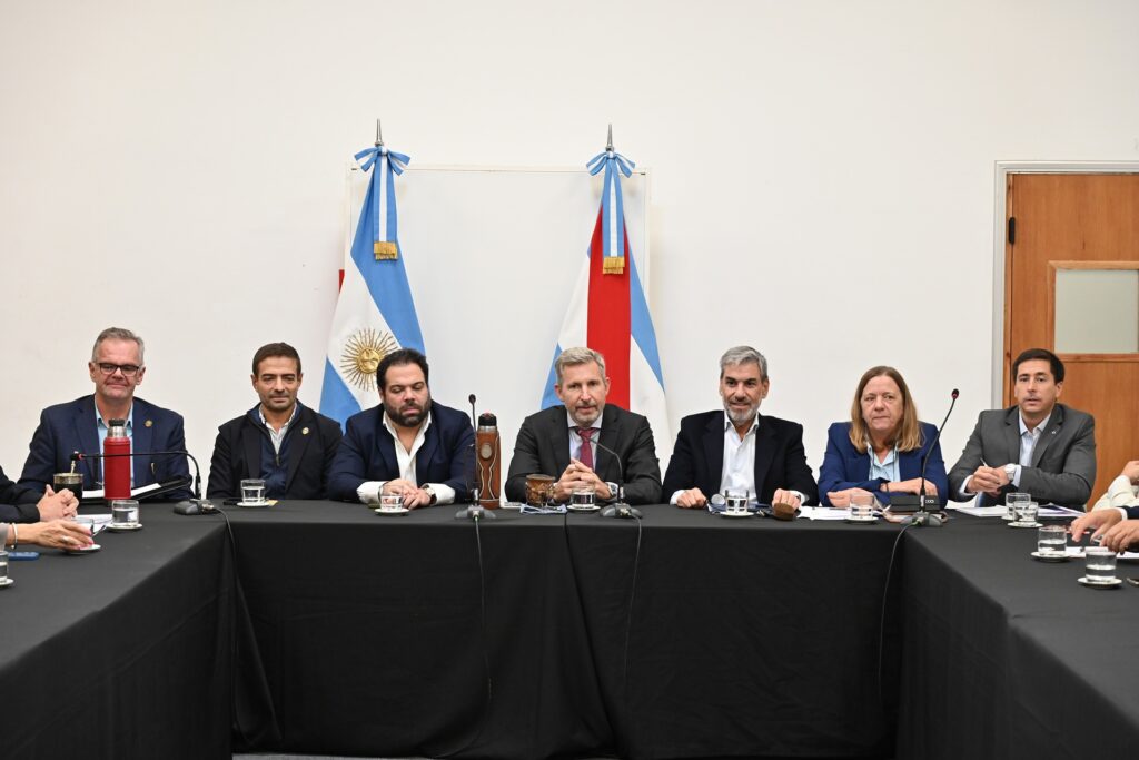 Frigerio analizó con intendentes justicialistas la situación de los municipios y la caída de recursos 2 DSC 1830