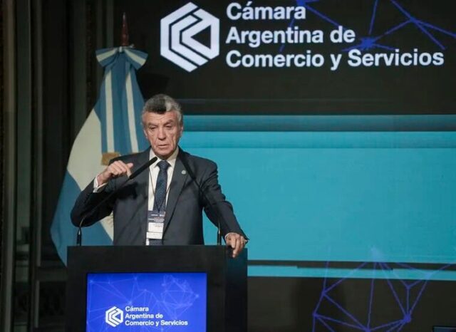 https://www.analisislitoral.com.ar/grinman-el-concordiense-que-dirige-el-comercio-argentino-defendio-el-ajuste-es-el-precio-para-tener-un-pais-normal/#AnalisisLitoral #Economia #Inflacion #Dolar #Argentina #EntreRios #LitoralArgentino #Rosario #Cordoba #BuenosAires

@infobae @ambitocom @clarincom @lanacion @perfilcom @forbesargentina @todonoticias @lavozcomar @rosariotres @eloncecom
