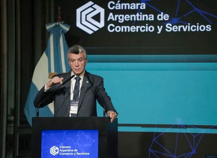 https://www.analisislitoral.com.ar/grinman-el-concordiense-que-dirige-el-comercio-argentino-defendio-el-ajuste-es-el-precio-para-tener-un-pais-normal/#AnalisisLitoral #Economia #Inflacion #Dolar #Argentina #EntreRios #LitoralArgentino #Rosario #Cordoba #BuenosAires

@infobae @ambitocom @clarincom @lanacion @perfilcom @forbesargentina @todonoticias @lavozcomar @rosariotres @eloncecom
