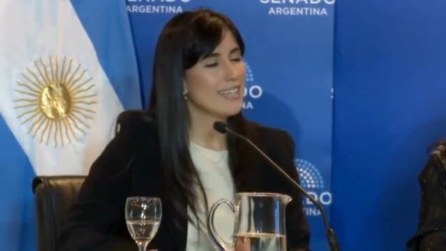 Guerra psicológica y destrucción de los vínculos: la principal estrategia para reducir la población de las naciones del mundo.
PARTE 1, de la exposición de la lic. Romina A. Cáceres en el Senado Argentino, el 11/8/26.
COMPARTE EL MENSAJE, SI TE PARECE IMPORTANTE.
🧠 Psicología biológica
🔬 Investigación científica
⚖️ Pensamiento crítico
Compartimos información, para ayudarte a recuperar tu coherencia biológica y fortalecer tu soberanía personal.
🔔 Seguinos en nuestras redes
▶️ Mirá nuestros videos
💬 Comentá y compartí
📲 Sumate a nuestra comunidad
Comprender tu naturaleza es el primer paso para recuperar tu libertad.
Psicoclínica Equilibrio
Psicología, ciencia y pensamiento crítico al servicio de tu liberación.
#psicopolitica #psicologiabiologica #psicopolítica #biología #agenda2030