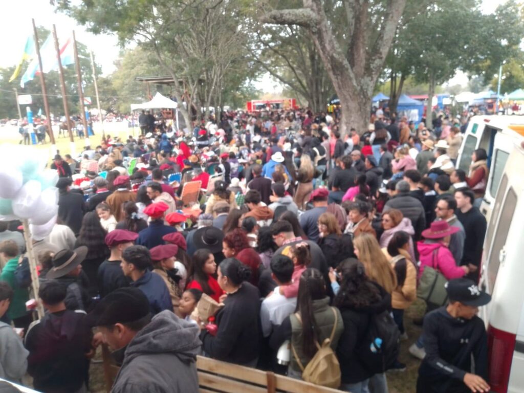 Multitudinaria y Exitosa: Estancia Grande vibró con la 4ª Fiesta Provincial del Gaucho Entrerriano 7 WhatsApp Image 2026 05 18 at 16.45.21
