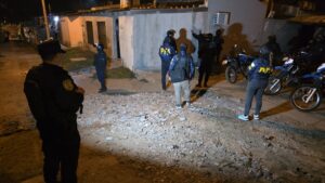 Operativo conjunto entre la Jefatura Departamental Concordia y la Delegación de la Policía Federal en distintos barrios de la ciudad 1 Operativo conjunto entre la Jefatura Departamental Concordia y la Delegación de la Policía Federal en distintos barrios de la ciudad