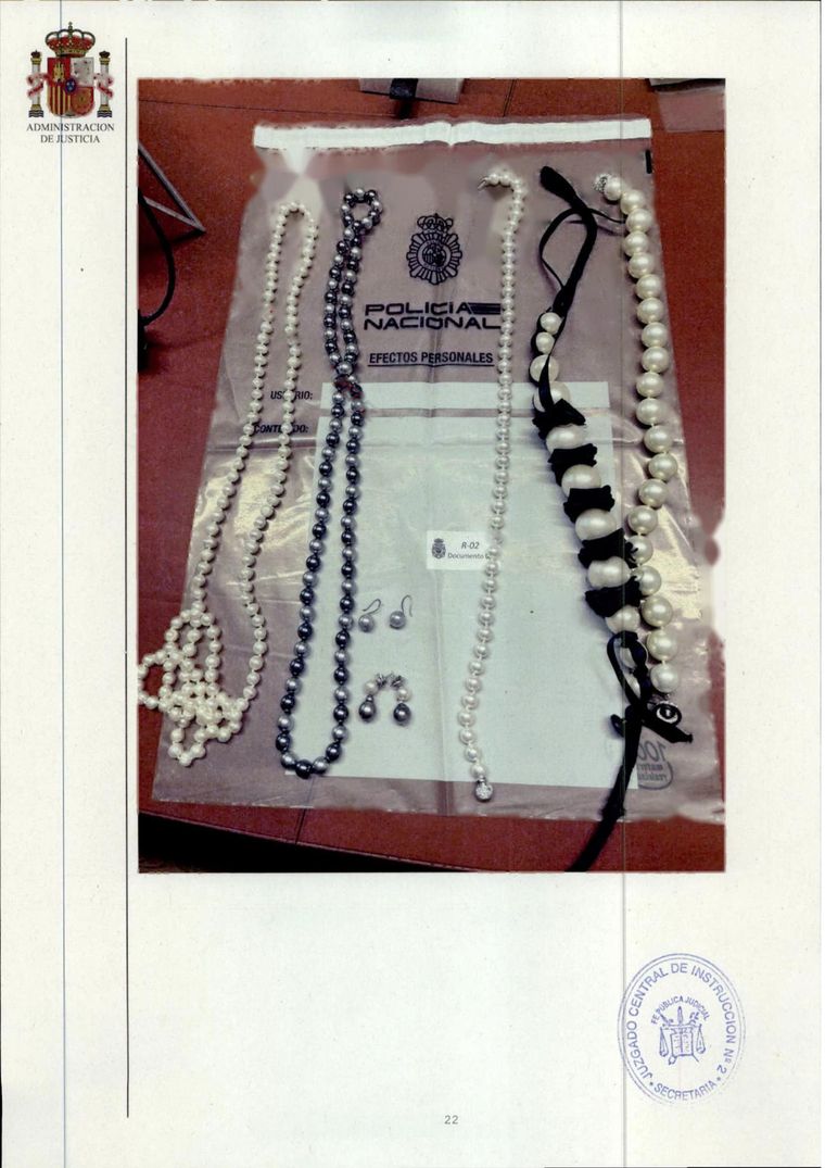 Las joyas incautadas en la oficina de Rodríguez Zapatero. Las joyas incautadas en la oficina de Rodríguez Zapatero.