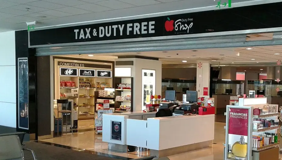 Javier Milei habilitó los free shop para las ciudades con fronteras terrestres: qué podrán comprar los turistas 2 574260