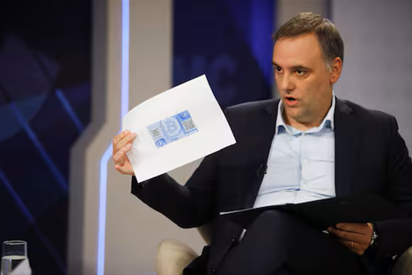 La explicación de Adorni tras presentar su declaración jurada: “Ahorramos en negro, como todos los argentinos” 1 Captura de pantalla 2026 06 11 001950