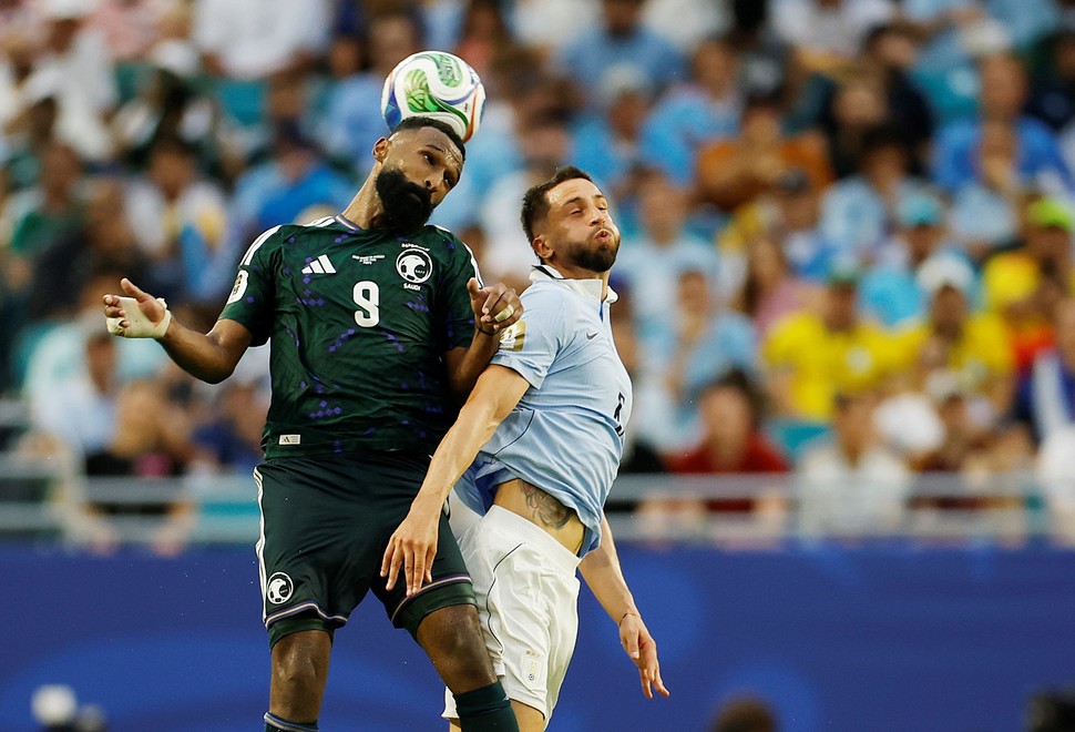 Uruguay buscó pero no pasó del empate ante Arabia Saudita en el debut en el Mundial 1