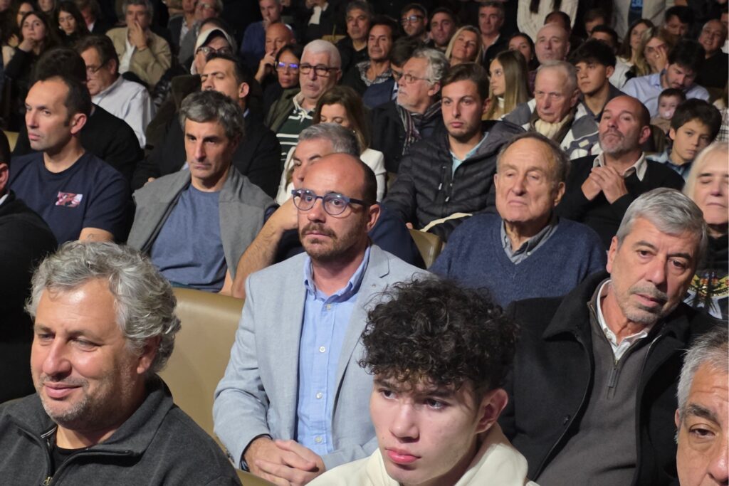 Entre Ríos acompañó el reconocimiento a los campeones del automovilismo argentino 2 IMG 3890