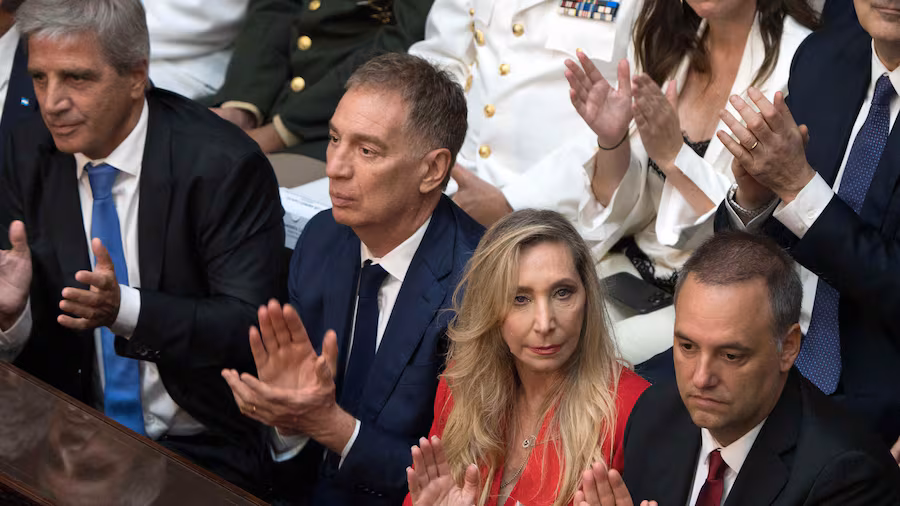 horas decisivas para adorni milei vuelve de espana y en el gobierno dan por hecho la llegada de santilli foto na claudio fanchi BFLFL3EA5JAXRBYXRBBV72FEOI