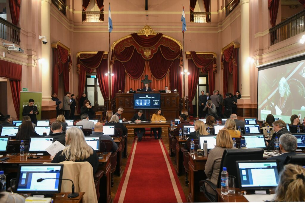 Diputados dio media sanción al proyecto de ley de alivio impositivo para el comercio entrerriano 2 Sesion 2