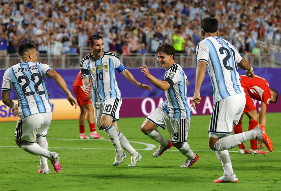 Con sufrimiento (como siempre😁), Argentina está en las semis del Mundial 1