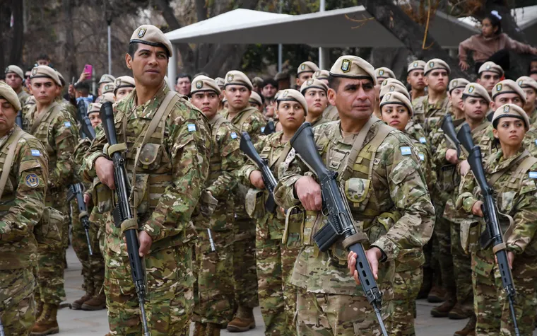Javier Milei firmó un acuerdo histórico de armamento con Israel: qué equipamiento llega al país 1 las fuerzas armadas reciben nuevo armamento