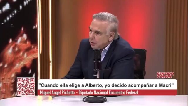 El peronismo sigue siendo la principal herramienta política en el corazón de los argentinos.

Contanos, te escuchamos ....
#rosario #PeriodismoResponsable, #PeriodismoIndependiente, #LibertadDePrensa, #Credibilidad, #Transparencia, #Verdad, #OpiniónPública, #ManipulaciónMediática, #DobleVara, #DobleDiscurso, #CinismoMediático, #OperacionesMediáticas, #RelatoMediático,